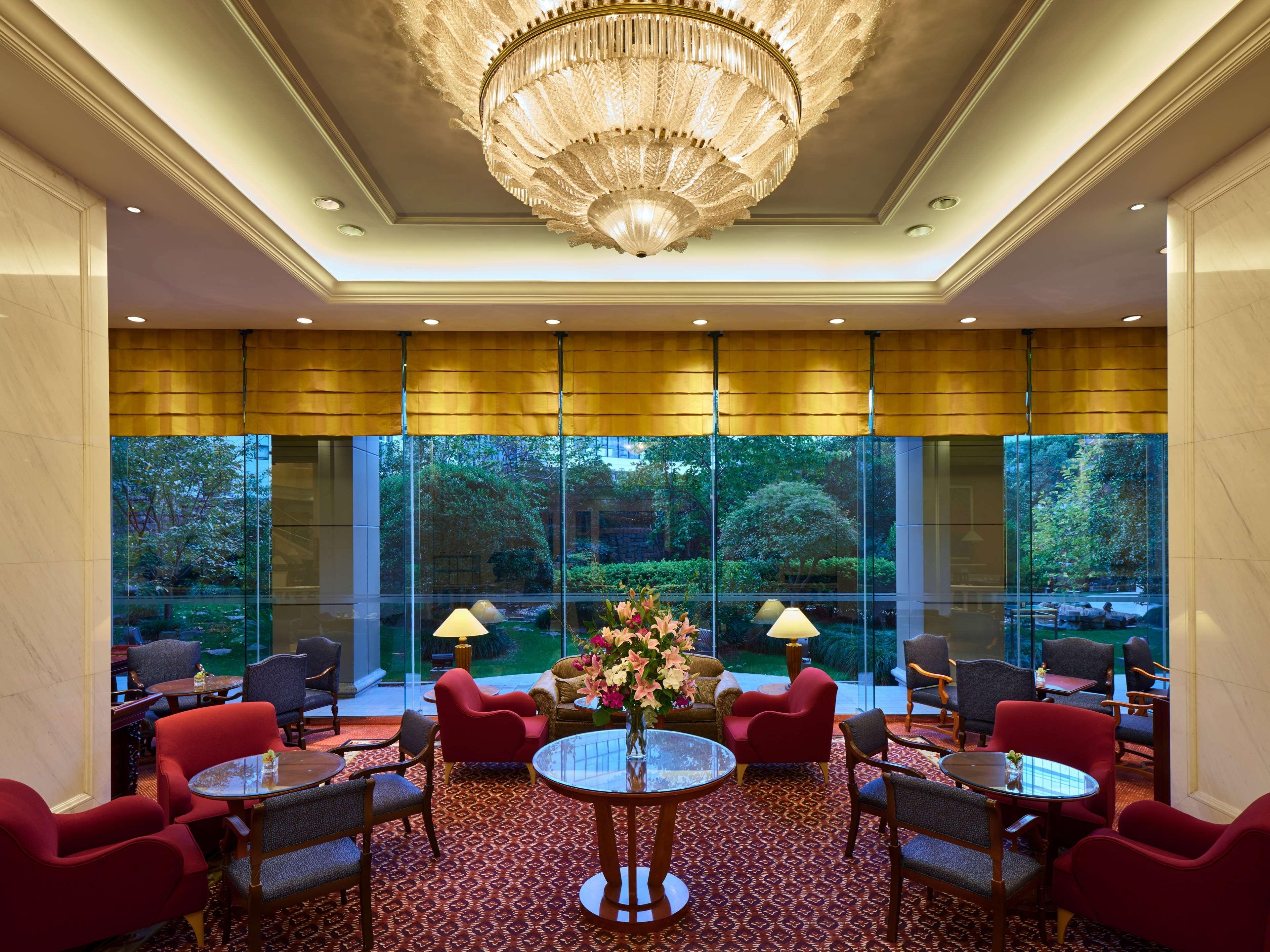 Hongqiao Jin Jiang Hotel Шанхай Екстериор снимка